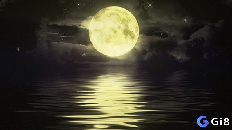 Mặt trăng rất đẹp và huyền bí